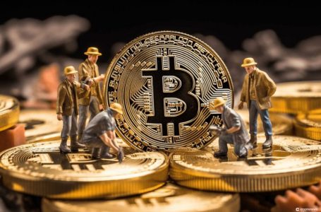 Bitcoin Price Prediction as BTC Crashes Before Halving – Is The Bull Market Over?