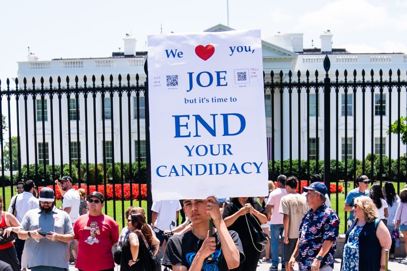  Biden’s omnipresent accessory, even in your living room: A teleprompter