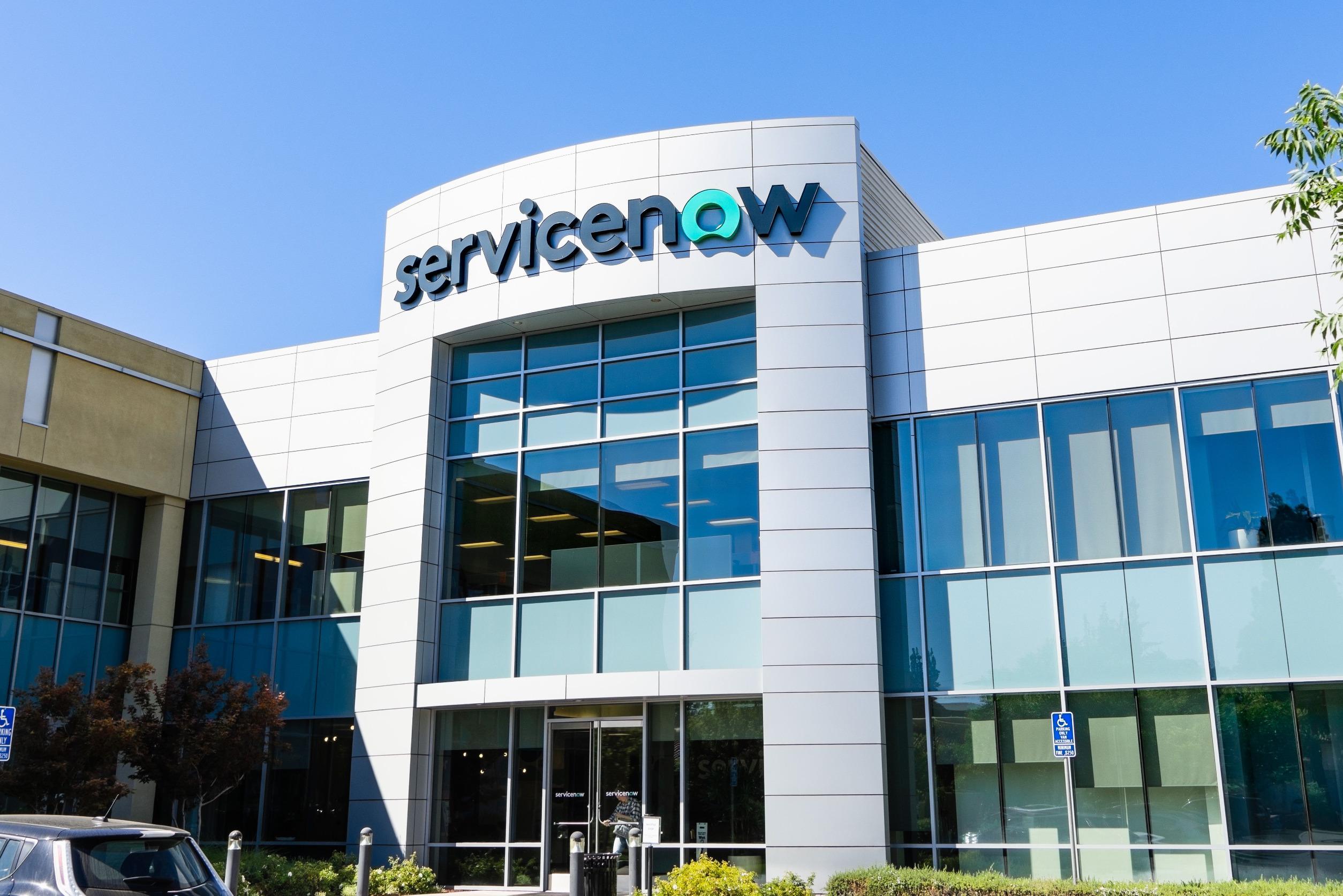 Here’s why the ServiceNow stock price is tanking